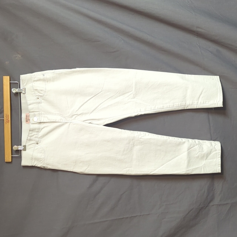 Juicy Couture Junior/Women's Petite Straight Leg Jeans - Picture 7 of 8